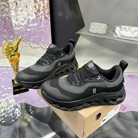 ロエベ スニーカー