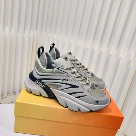 ディオール スニーカー