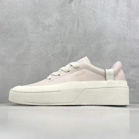 アディダス カジュアルシューズ