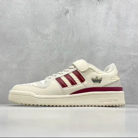 アディダス カジュアルシューズ