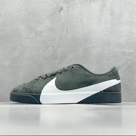 ナイキ カジュアルシューズ