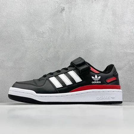 アディダス カジュアルシューズ