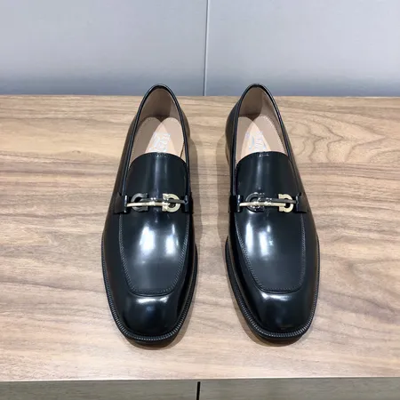 フェラガモ ビジネスシューズ