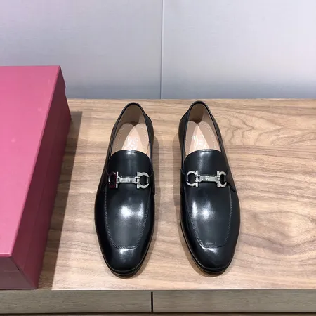 フェラガモ ビジネスシューズ