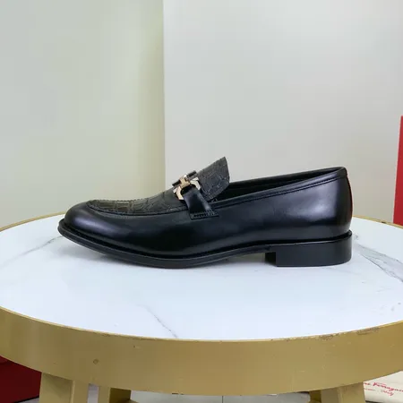 フェラガモ ビジネスシューズ