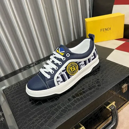フェンディ カジュアルシューズ