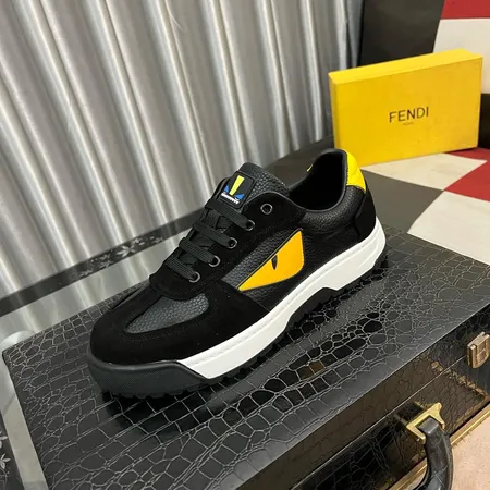 フェンディ カジュアルシューズ