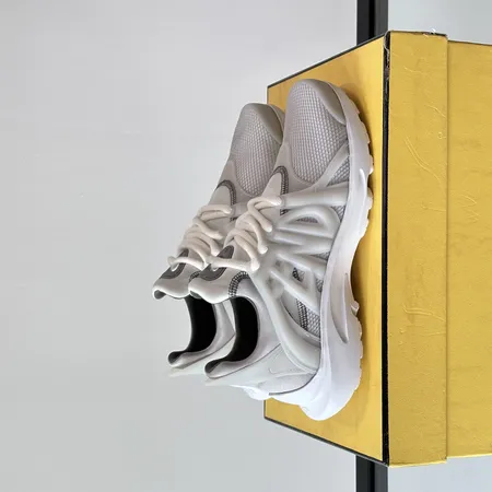 フェンディ スニーカー