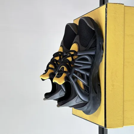 フェンディ スニーカー