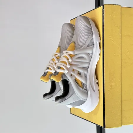 フェンディ スニーカー