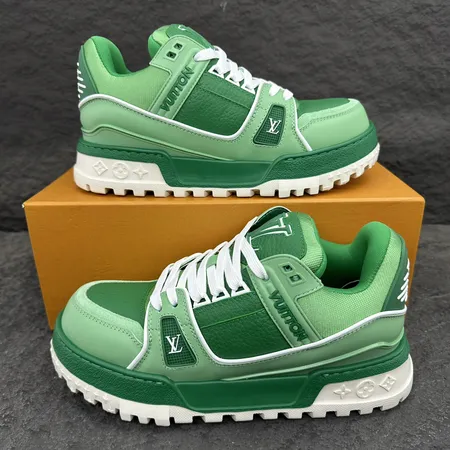 ルイヴィトン カジュアルシューズ