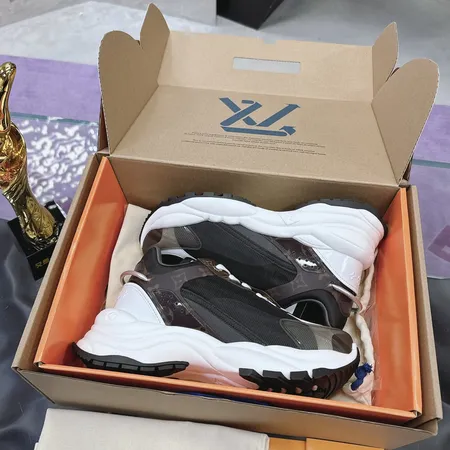 ルイヴィトン スニーカー