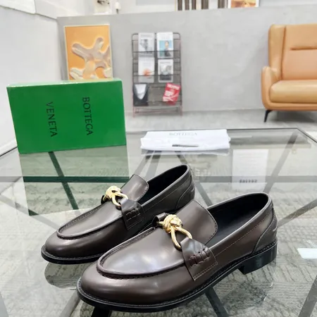 ボッテガ ヴェネタ ビジネスシューズ