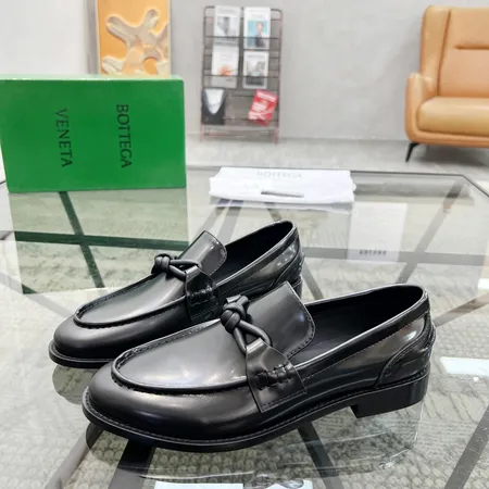 ボッテガ ヴェネタ ビジネスシューズ