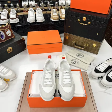 エルメス スニーカー