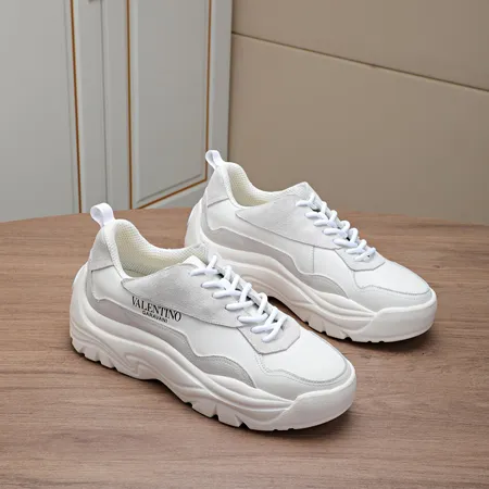 ヴァレンティノ スニーカー