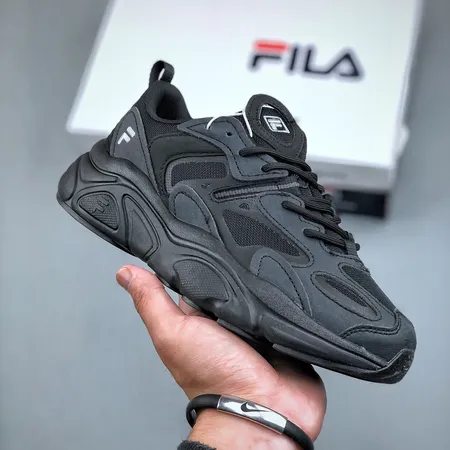 フィラ カジュアルシューズ