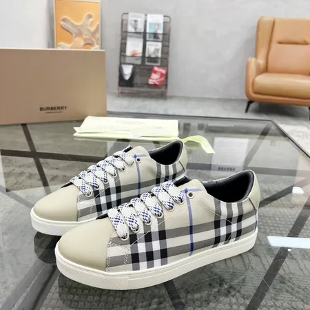 バーバリー ス カジュアルシューズ