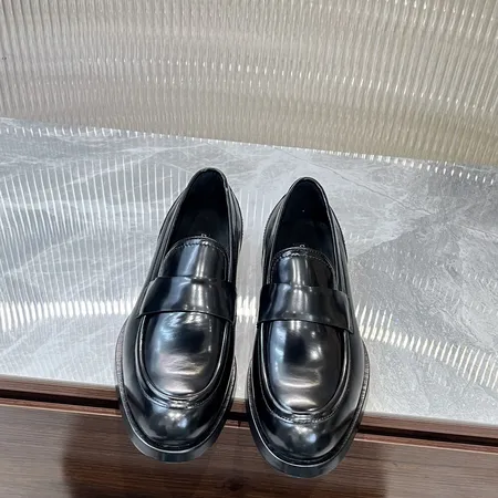 ドルチェ＆ガッバーナ ビジネスシューズ