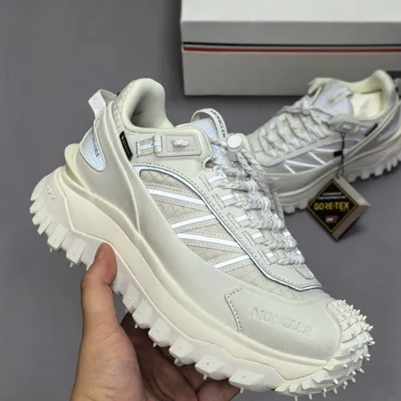 モンクレール スニーカー