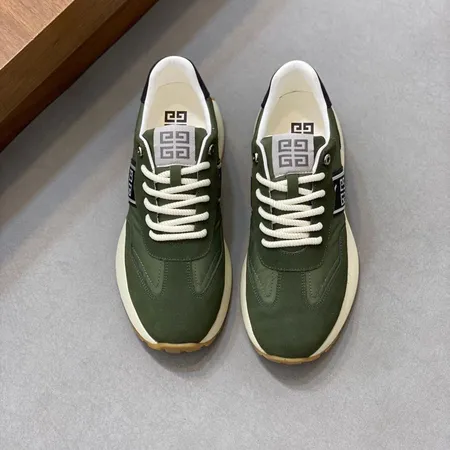 ジバンシィ スニーカー