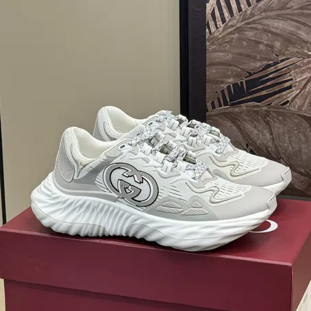 グッチ スニーカー