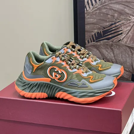 グッチ スニーカー