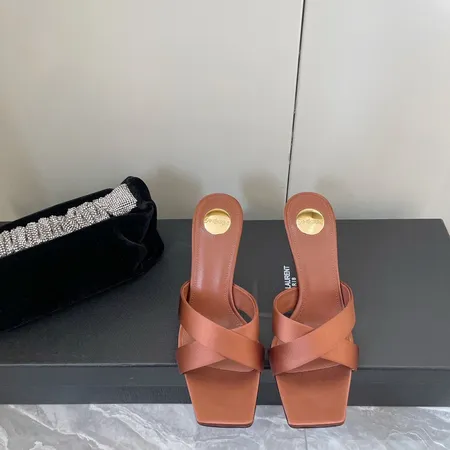 イブサンローラン スリッパ