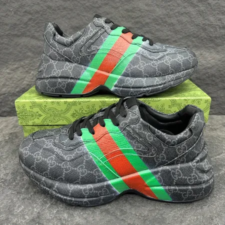 グッチ スニーカー