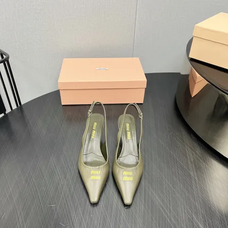 ミュウミュウ サンダル