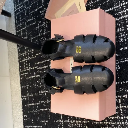 ミュウミュウ サンダル