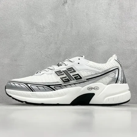 ジバンシィ スニーカー