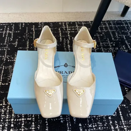 プラダ サンダル