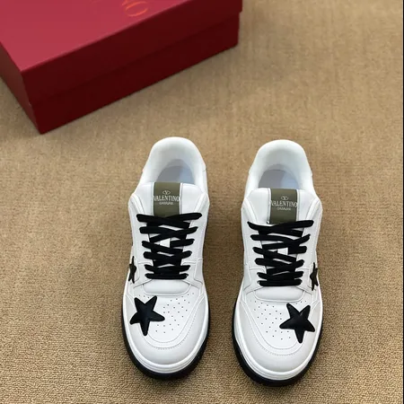 ヴァレンティノ カジュアルシューズ