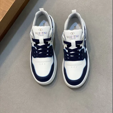 ヴァレンティノ カジュアルシューズ