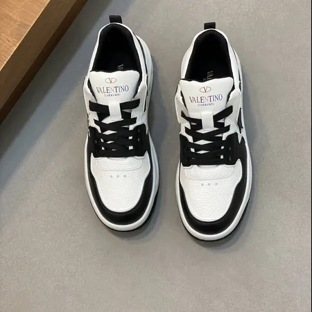 ヴァレンティノ カジュアルシューズ