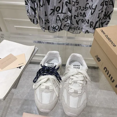 ミュウミュウ スニーカー