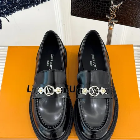 ルイヴィトン カジュアルシューズ