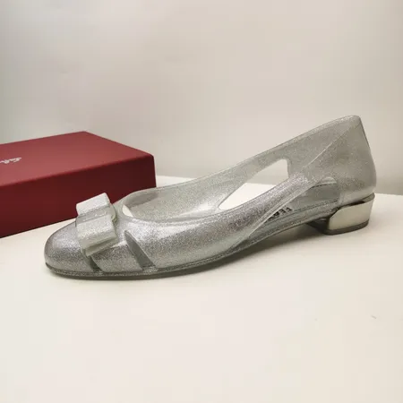 フェラガモ サンダル