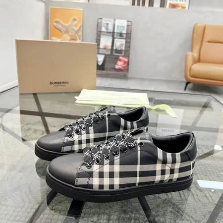 バーバリー ス カジュアルシューズ