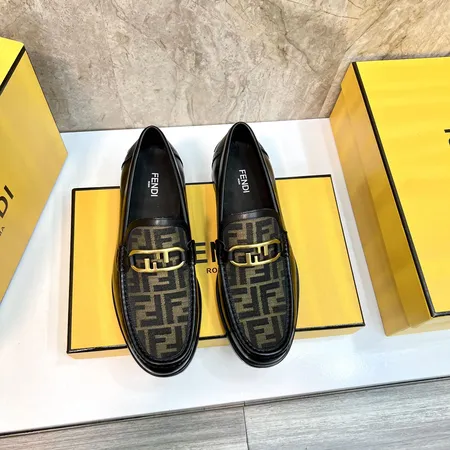 フェンディ ビジネスシューズ