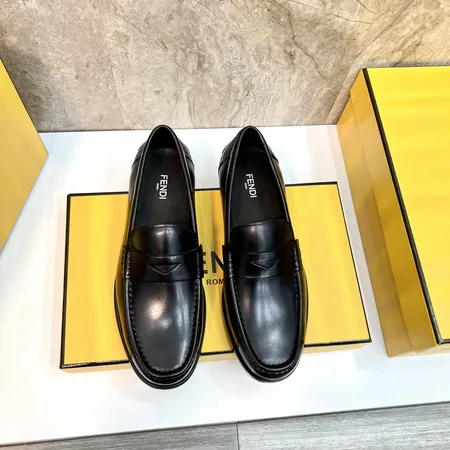 フェンディ ビジネスシューズ