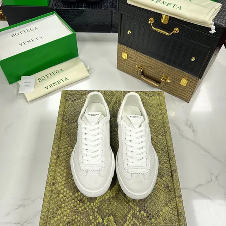 ボッテガ ヴェネタ カジュアルシューズ