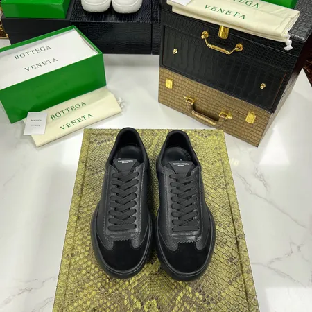 ボッテガ ヴェネタ カジュアルシューズ