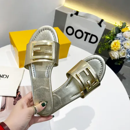 フェンディ スリッパ