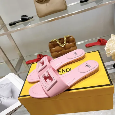 フェンディ スリッパ