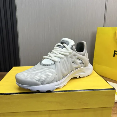 フェンディ スニーカー