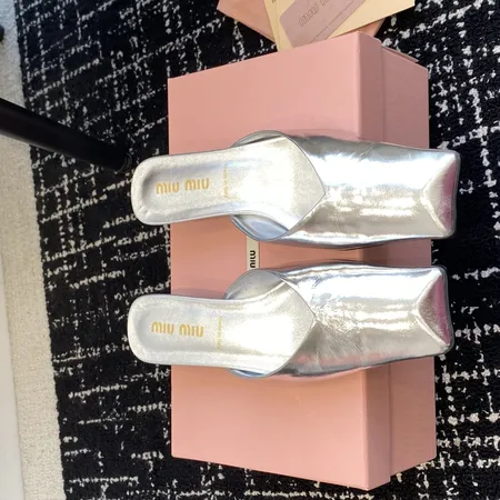 ミュウミュウ サンダル