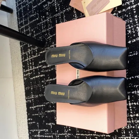 ミュウミュウ サンダル