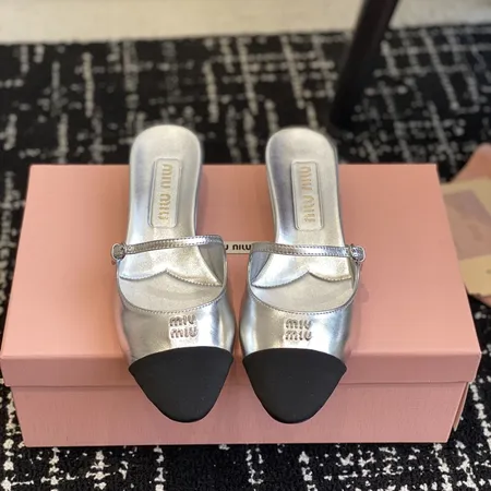 ミュウミュウ スリッパ